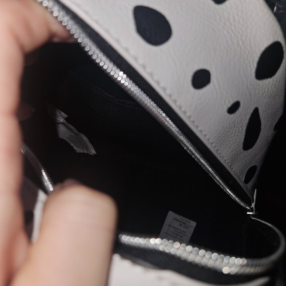 *NWT* Disney Loungefly 101 Dalmatians Spotted Puppies Backpack, Red Interior - Picture 6 of 6
